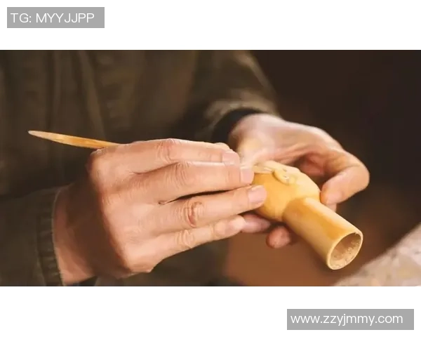 栩栩如生的足球球星木偶形象展现运动与艺术的独特融合