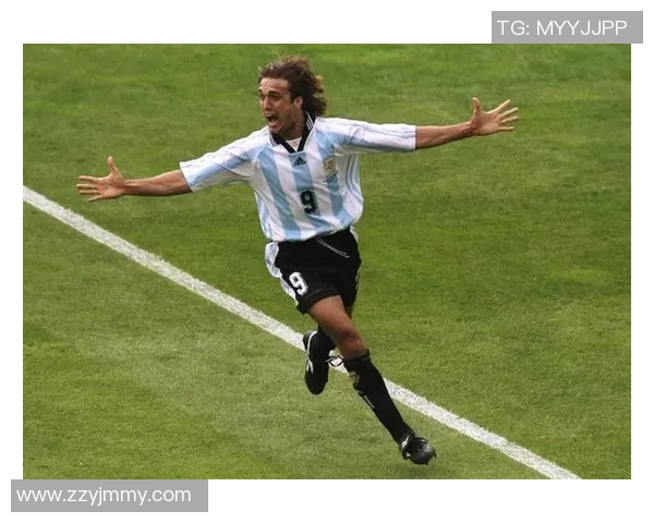 世界足球第一梯队球星盘点：足坛顶级巨星的风采与实力分析